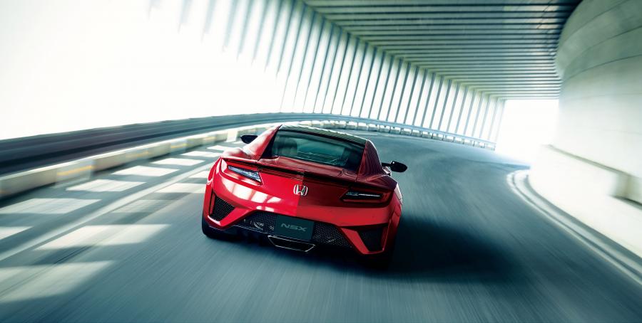  Honda NSX 2018 года  (JP) (фото 6 из 37)